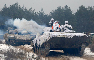 Украина анонсировала военные учения возле границы с Крымом