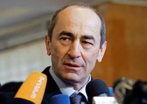 Экс-президент Армении Кочарян призвал граждан поддержать военных, выступивших за отставку Пашиняна