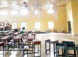 Более 500 учениц похищено из школы-интерната для девочек в Нигерии