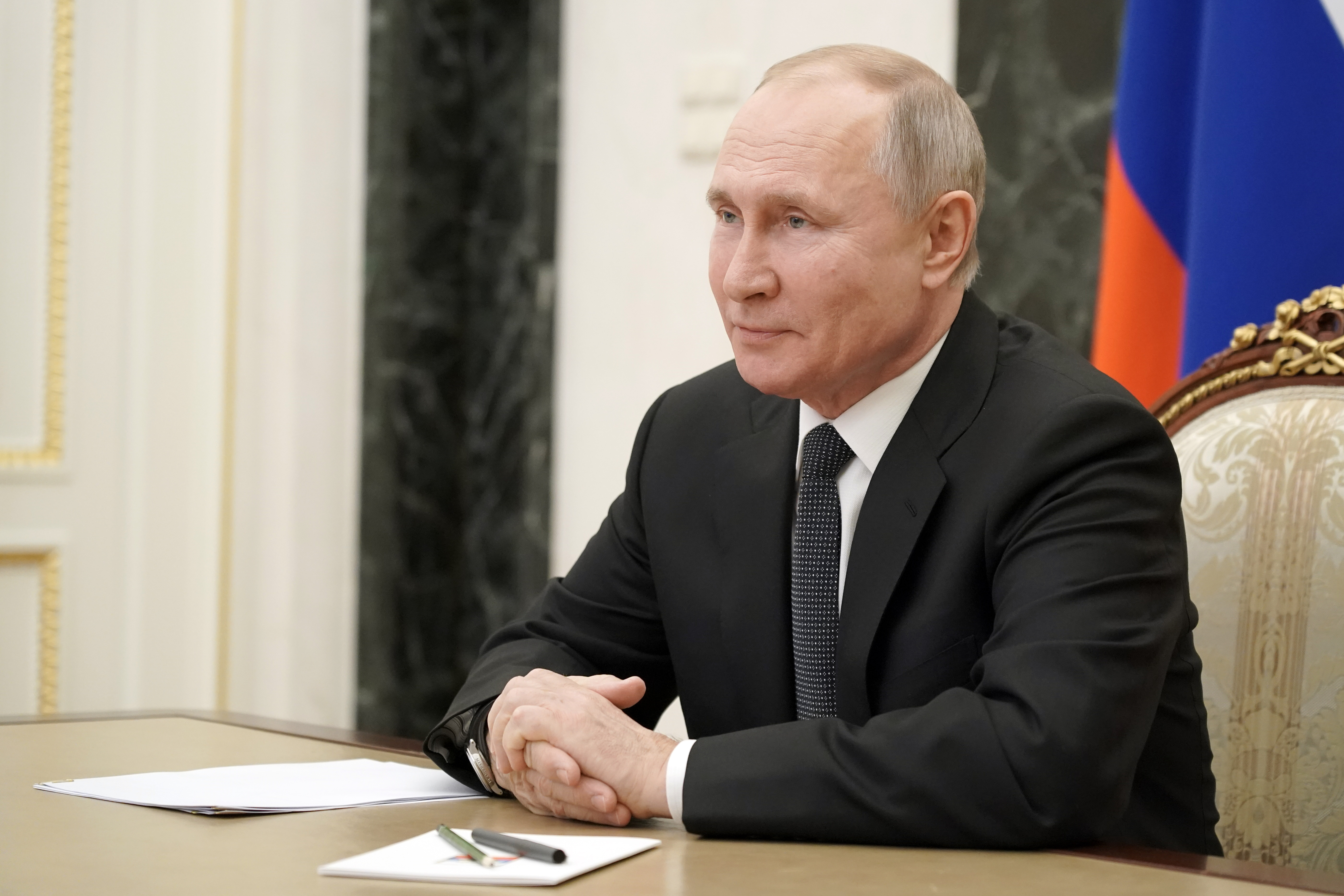Холода и пандемия не помеха: Эксперт оценил рейтинг Путина к концу зимы