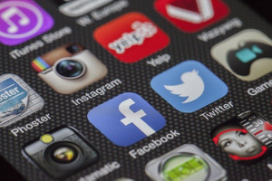 Facebook и Instagram восстановили работу после глобальных сбоев