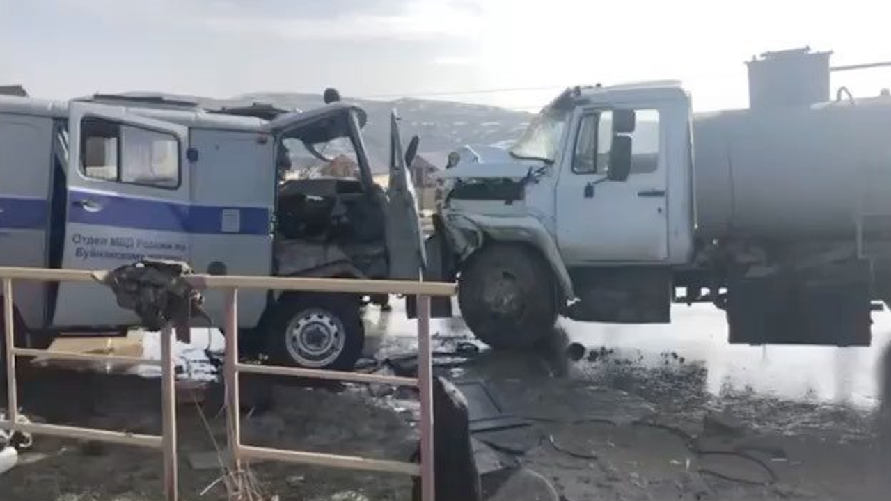 Двое полицейских погибли при ДТП в Дагестане