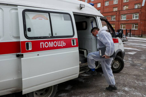 Пьяный житель Екатеринбурга напал на бригаду скорой помощи