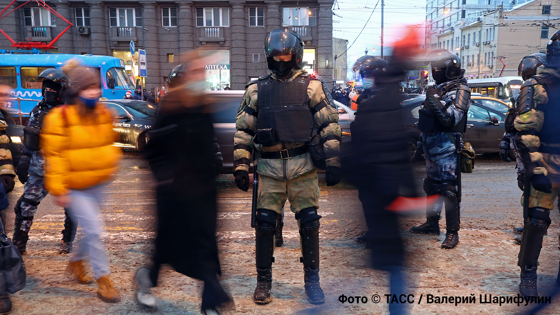 Пароль "Брянск — Север": как спецслужбы распознают "своих" в протестной толпе