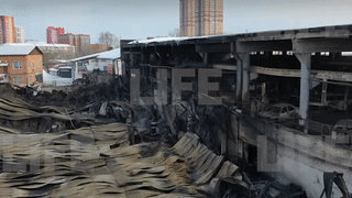 Уничтоженное здание, сгоревшие машины. Лайф публикует видео с пожарища, где погибло трое спасателей