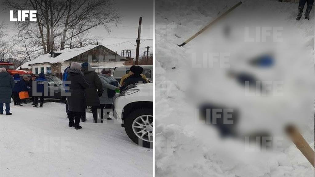 Лайф публикует фото с места гибели четырёх рабочих при сходе снега с крыши зернохранилища на Алтае