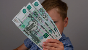 В России утвердили новые правила назначения выплат на детей от 3 до 7 лет