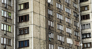 Лайф узнал о выжившем после падения с 18-го этажа москвиче 