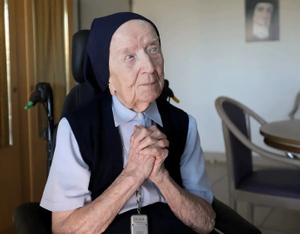 Монахиня из Франции победила коронавирус накануне своего 117-летия