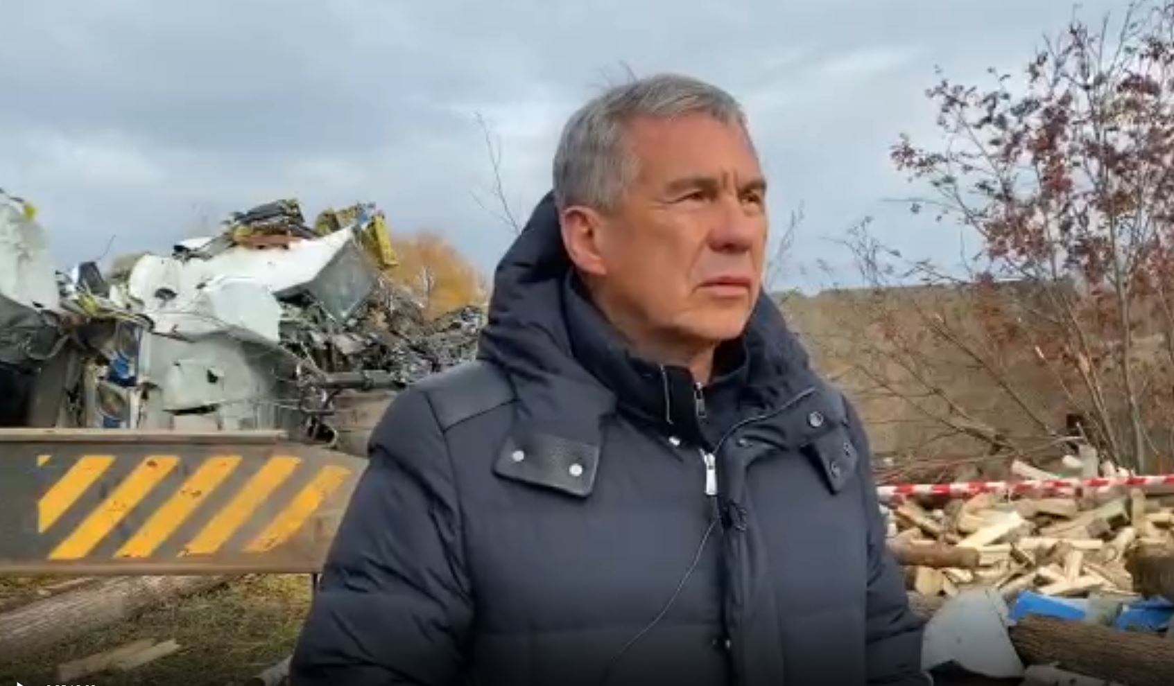 Глава Татарстана рассказал, что разбившийся L-410 при посадке задел крылом автомобиль