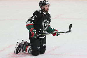 Первый гол Зарипова в новом сезоне помог "Ак Барсу" обыграть "Барыс" в матче КХЛ