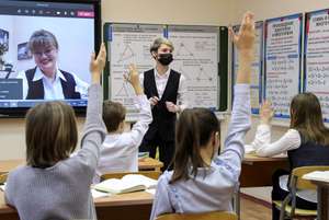 Российских школьников могут массово начать проверять на курение