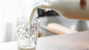 Производители молока пожаловались на падение доходов
