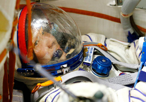 Космический турист из Японии восхитился российским скафандром