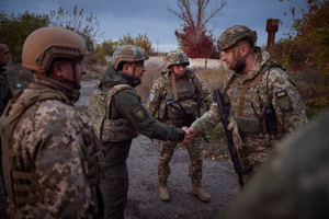 Зеленский встретился с украинскими военными на линии соприкосновения в Донбассе