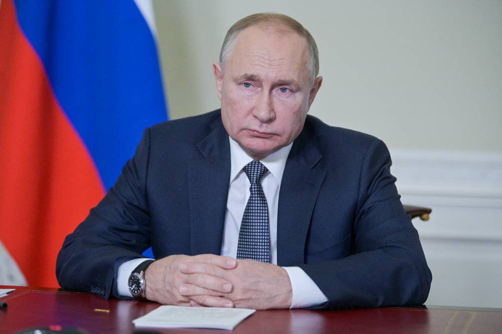 Путин: Террористы вынашивают планы по распространению влияния на регионы России