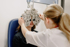 Офтальмолог забила тревогу из-за пандемии близорукости среди россиян