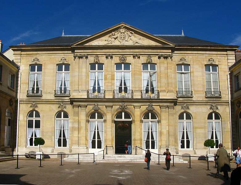 Здание Минобороны Франции. Фото © Wikimedia / Jiel Beaumadier