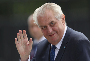 В сенате Чехии захотели лишить Земана президентских полномочий