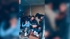 Украинца поймали на перевозке иракских мигрантов в Польшу в фургоне