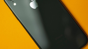Хакеры взломали iPhone 13 за одну секунду