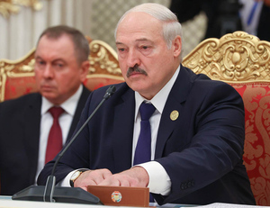 Лукашенко объяснил свои слова о лечении ковида при помощи водки и бани