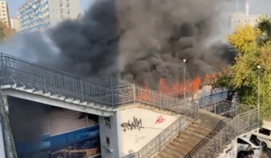 Во Владивостоке пожар охватил Некрасовский рынок