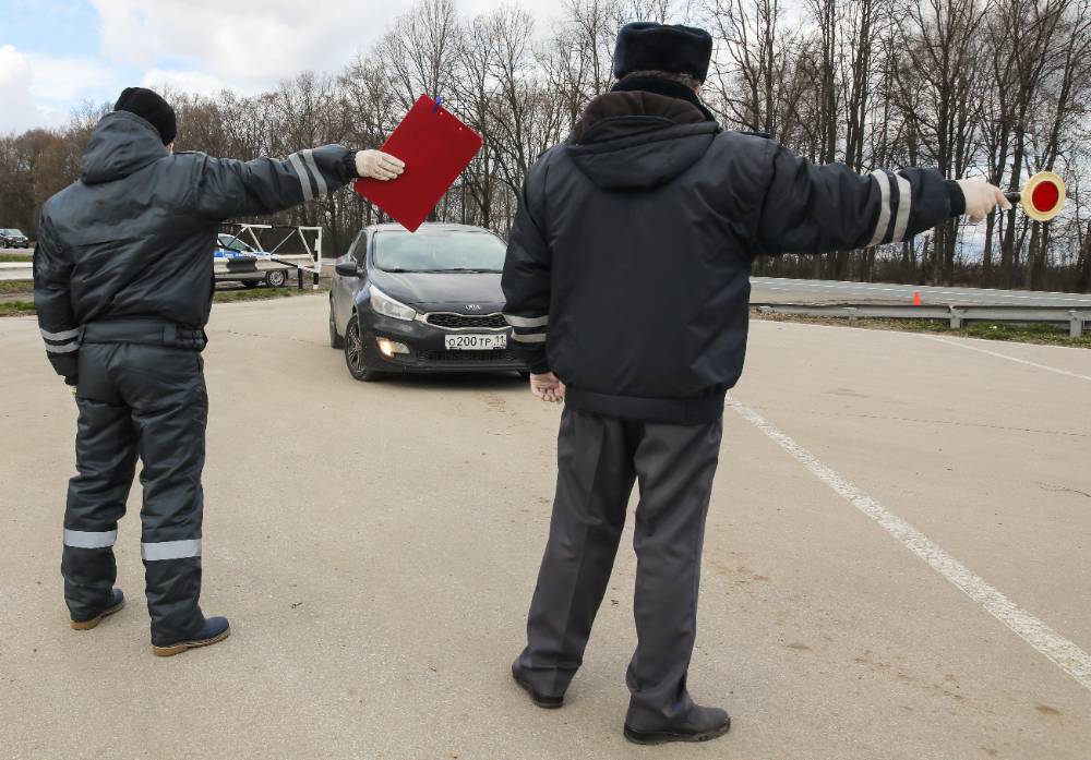 Власти Севастополя расширили зону блокпостов на въезде в город