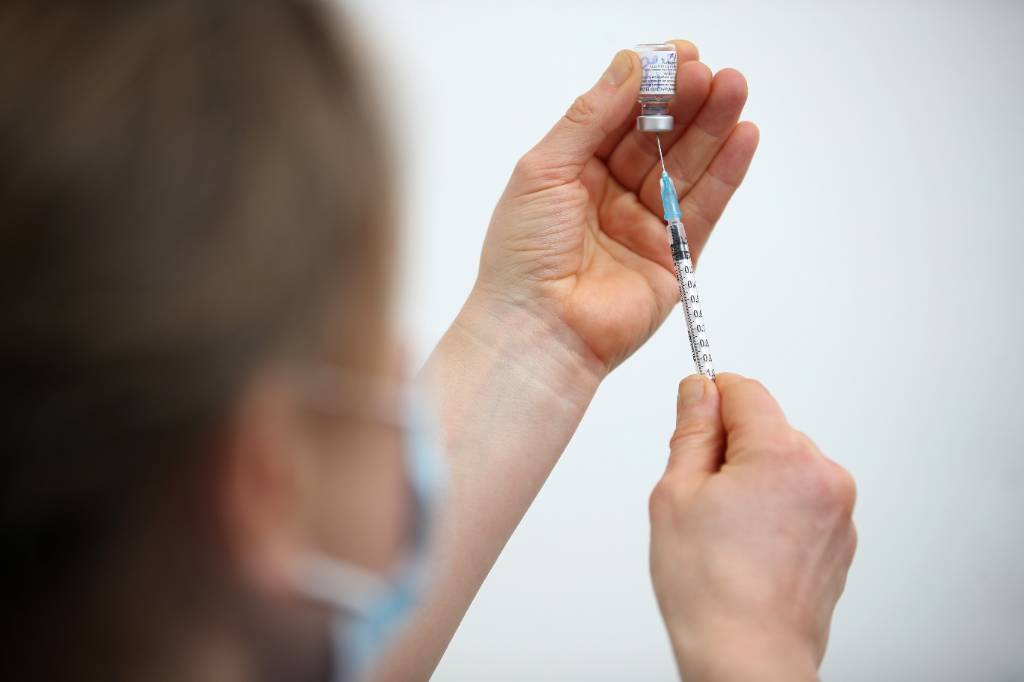 В Южной Корее умер подросток, привитый вакциной от Pfizer