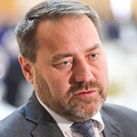 <p>Мы не можем ставить систему здравоохранения под удар. А если она не выдержит? Нельзя исключать того, что ограничения сохранятся. История будет такой, как в прошлый Новый год и рождественские праздники, если ситуация не улучшится</p>