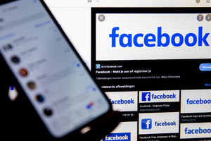 СМИ: Хакеры выставили на продажу данные 1,5 млрд пользователей Facebook после глобального сбоя