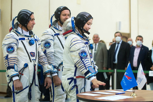 Вызов космонавтике: Зачем на орбиту запускают актёров и собираются снять там фильм 
