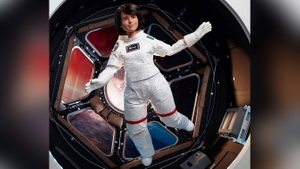 Куклу-двойника астронавта Кристофоретти отправили в невесомость