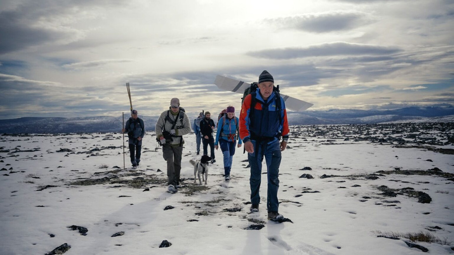 В Норвегии археологи нашли самые древние лыжи возрастом 1300 лет. Фото © Secrets of Ice program