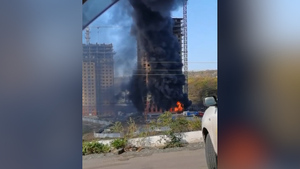 Во Владивостоке загорелась элитная многоэтажка