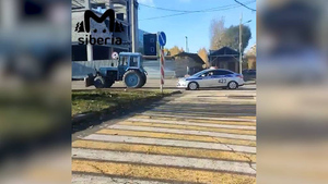 В Томске пьяный тракторист устроил гонки с полицейскими и попал на видео