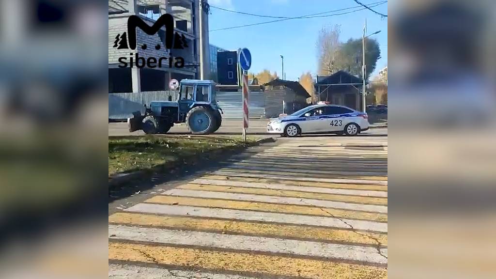 В Томске пьяный тракторист устроил гонки с полицейскими и попал на видео