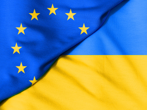 Украинский дипломат предупредил Киев об опасности вступления в ЕС 