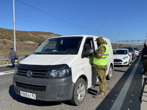 Власти Севастополя решили досрочно свернуть блокпосты на въезде в город