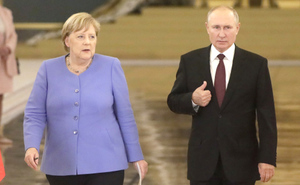 Политолог объяснил, зачем Меркель попросила Путина повлиять на Белоруссию в ситуации с мигрантами