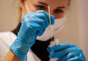 В России завершились исследования вакцины от ковида для подростков