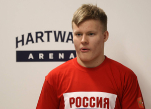 Третьяк и Овечкин остались позади: Как новая звезда российского хоккея бьёт рекорд за рекордом