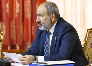 Пашинян уволил министра обороны из-за вторжения азербайджанских войск на территорию Армении