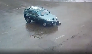 Под Нижним Новгородом автоледи переехала пенсионерку и протащила её по асфальту