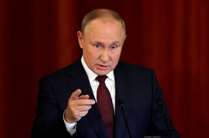 Путин попросил дипломатов уделять особое внимание россиянам за рубежом