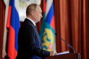 "Нам конфликты не нужны": Какие сигналы Путин послал Западу на коллегии МИД РФ