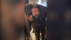 Заковали в наручники: Опубликовано видео задержания сбежавшего из психбольницы члена банды Басаева