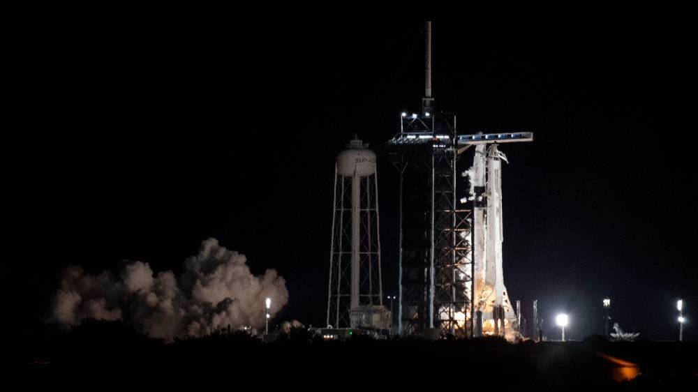 NASA перенесло запуск Crew Dragon к МКС из-за проблем со здоровьем у члена экипажа