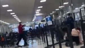 Три человека пострадали в аэропорту Атланты из-за случайного выстрела