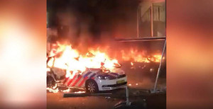 Пять полицейских получили травмы во время беспорядков в Нидерландах